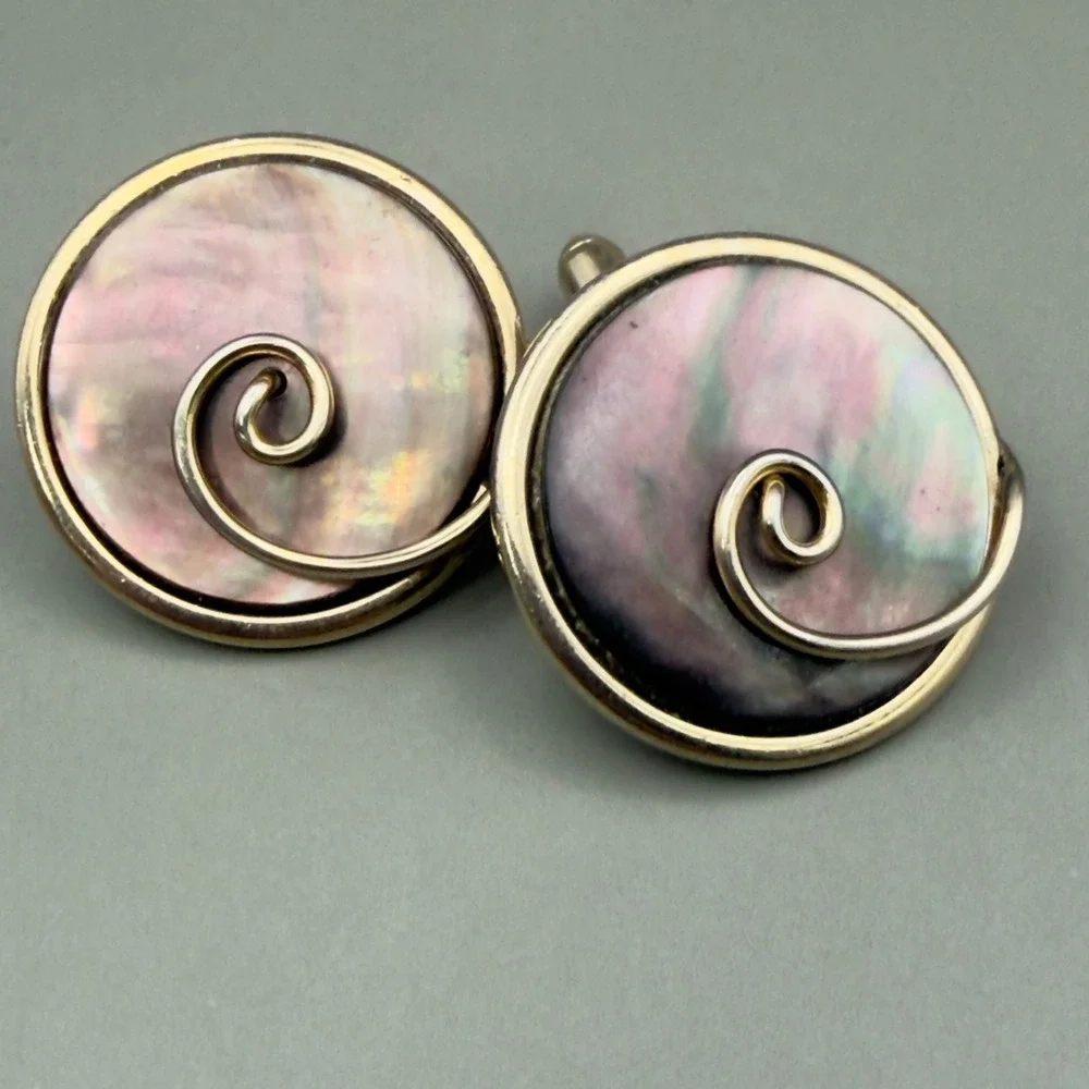 Swank Cufflinks Black Mother of Pearl Gold Tone Round Spiral Overlay Mens Toggle